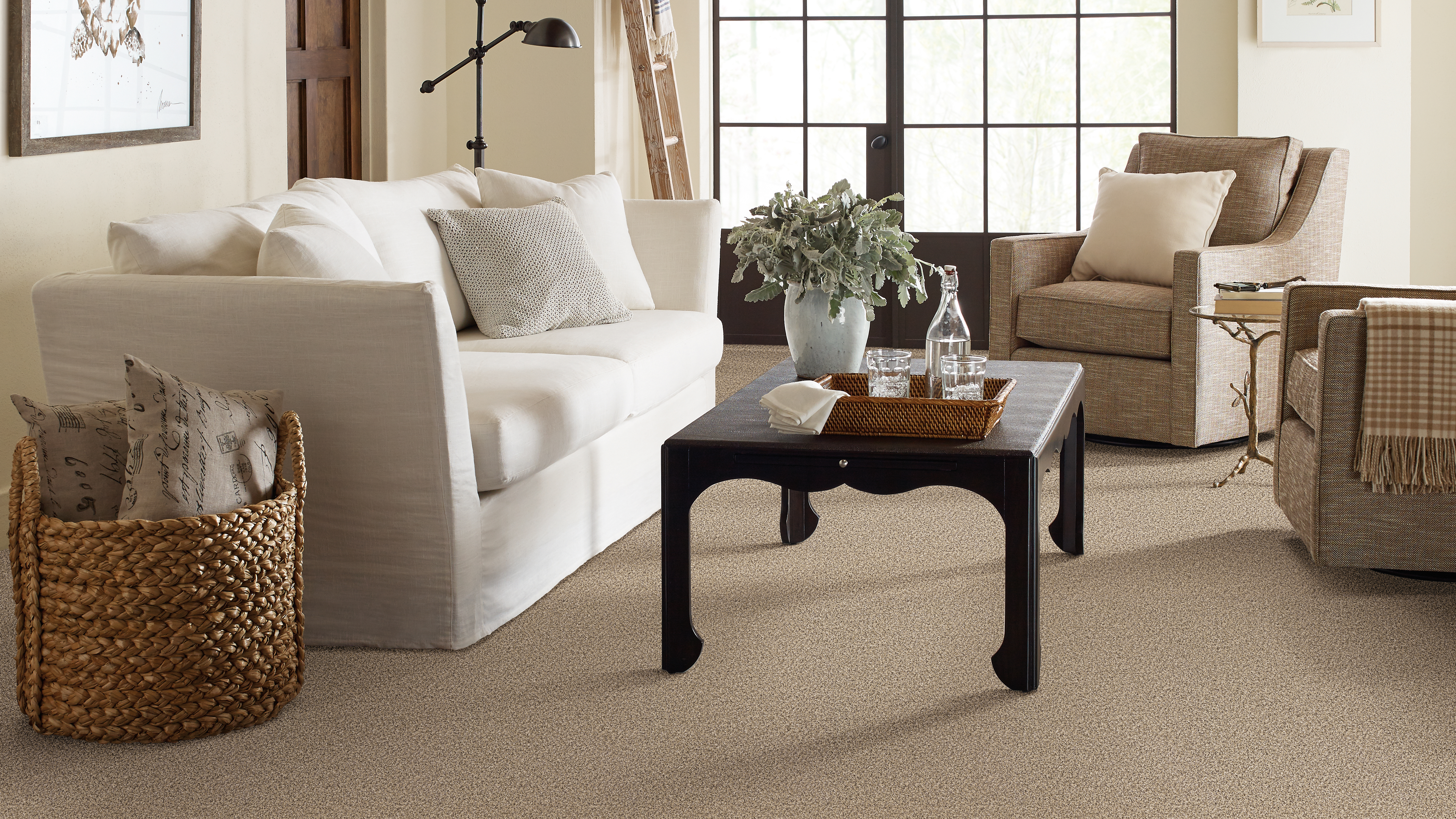 Living room carpet from Top Notch Flooring America in Bel Air, MD